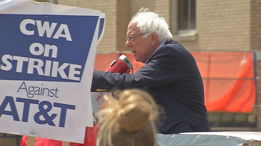 Bernie Sanders rallies with AT&T picketers 2.jpg