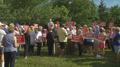 Hurstbourne residents rally in opposition to proposed Topgolf location at Oxmoor Center
