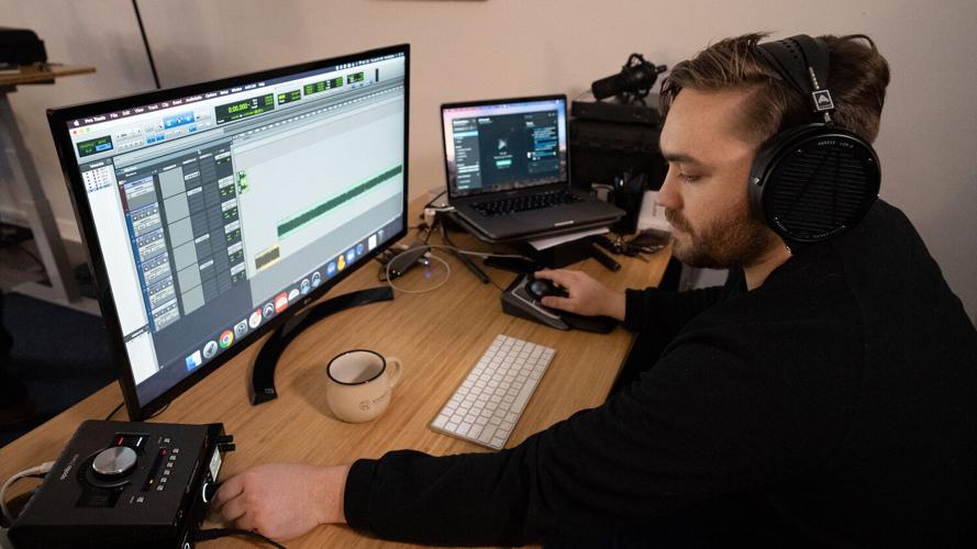 Resonate Recordings Lead Mixing Engineer Pat Kicklighter Mixing a Podcast 2.jpg