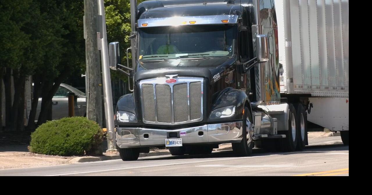 Louisville trucking company prepares for major detours during I-65 closure