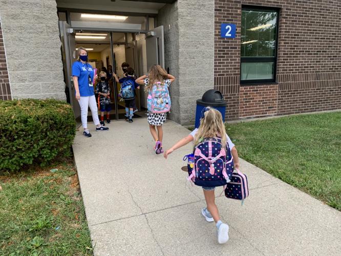 OLDHAM COUNTY SCHOOLS - Students first day at Camden Station Elementary 8-11-2021 (8).JPG