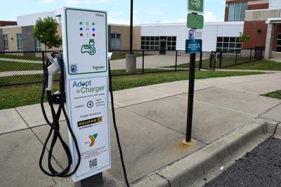 electric vehicles (1).JPG