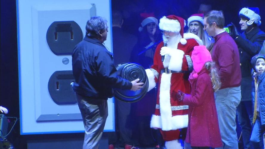 Santa prepares to Light Up Louisville