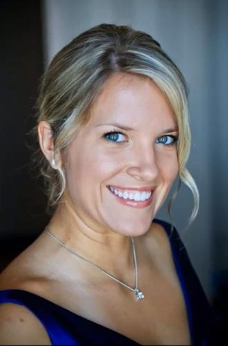 Det. Deidre Mengedoht (headshot).jpg