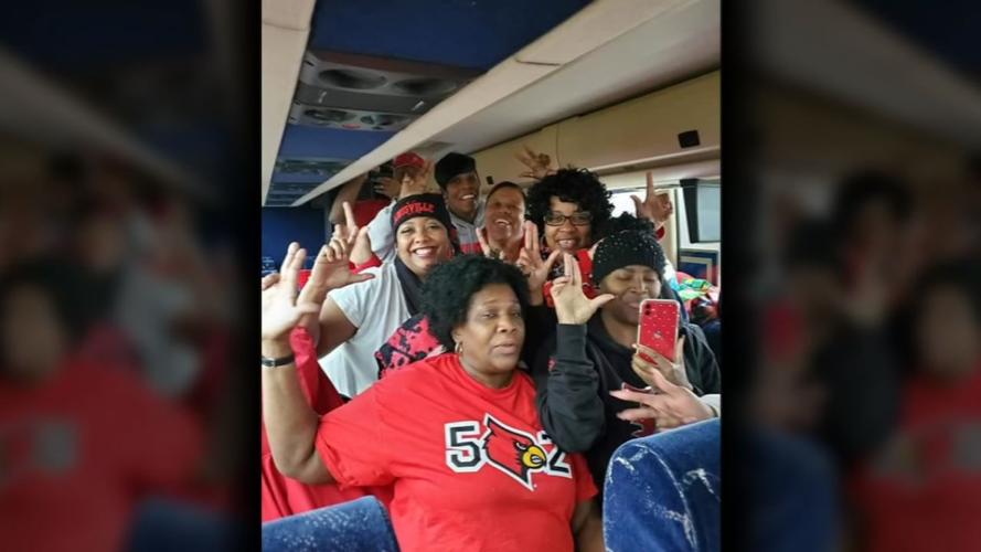 U OF L FANS UK BUS 4SOTVO