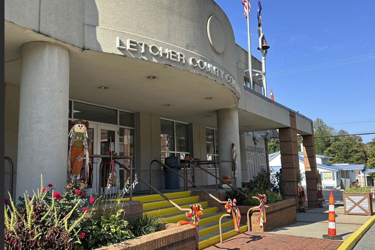 Courthouse Shooting Kentucky - exteriors the day after - 9-20-2024