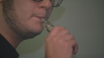 Research suggests vaping can wean smokers off cigarettes