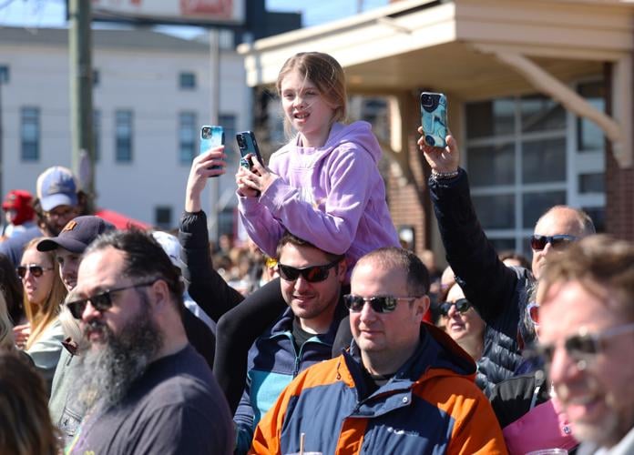 Phones record the race.JPG