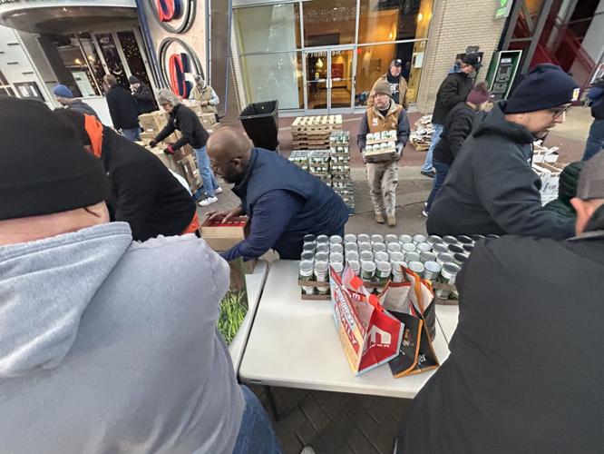 UNITED WAY - PACKING FOOD BOXES 12-22-2025 3.jpg