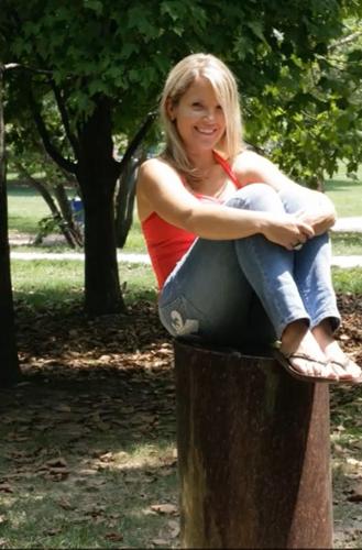 Det. Deidre Mengedoht (younger shot).jpg