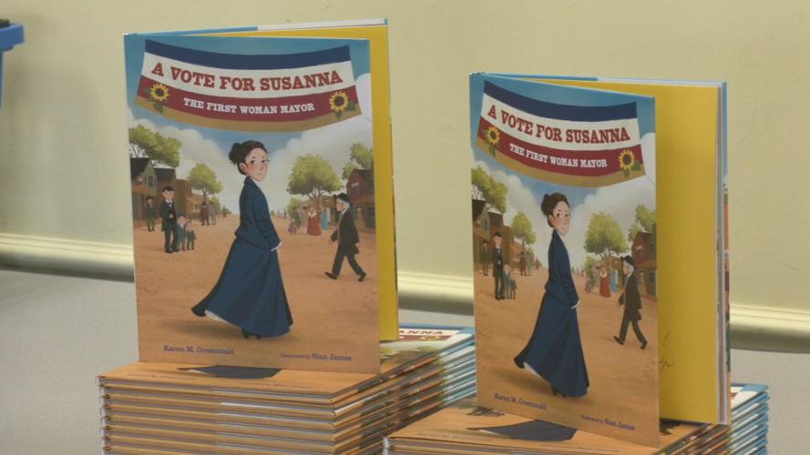 Charlestown Mayor reads to kids on Read Across America Day