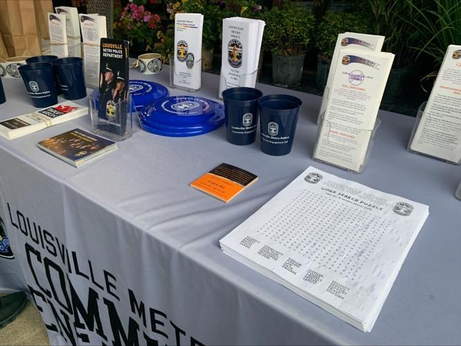 LMPD community engagement at Highlands Kroger 3 - 7.18.23