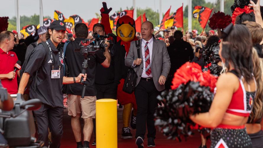 Louisville coach Jeff Brohm plays all nine quarterbacks on roster in  shutout win over Murray State 