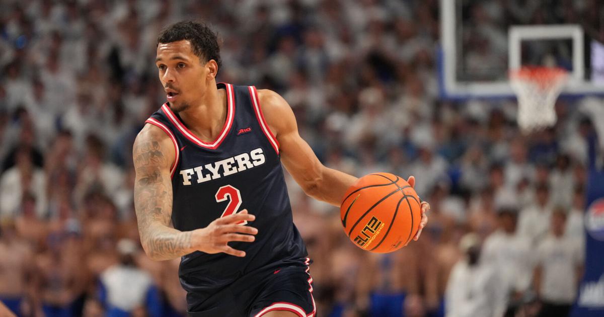 Louisville adds to its backcourt, lands Dayton transfer guard De'Shayne Montgomery Louisville adds to its backcourt, lands Dayton transfer guard De'Shayne Montgomery