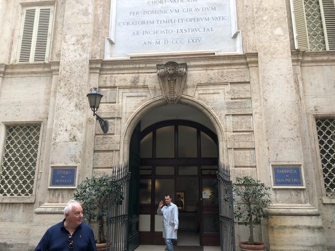 CALIPARI - VATICAN - PAPAL PRIVATE RESIDENCE - COURTESY UKCOACHCALIPARI ON TWITTER 4.jpg