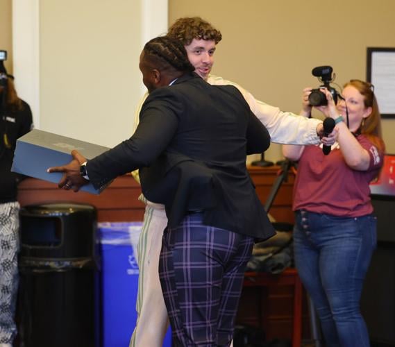 Jack Harlow walks into Metro United Way.JPG