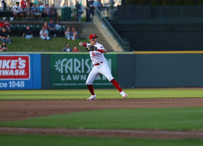 Hernan Perez throws to first.JPG