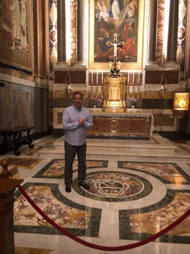 CALIPARI - VATICAN - POPE PRIVATE CHAPEL - COURTESY UKCOACHCALIPARI ON TWITTER 1.jpg