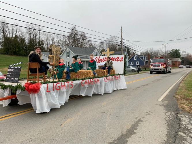 Bloomfield Christmas Parade 2023.jpg