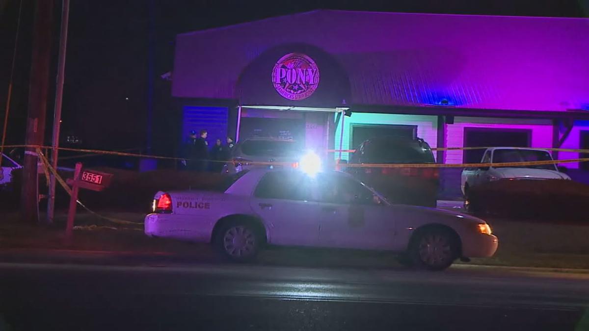 Shootings Outside Indianapolis Club Leave 2 Dead Crime Reports Wdrb Com