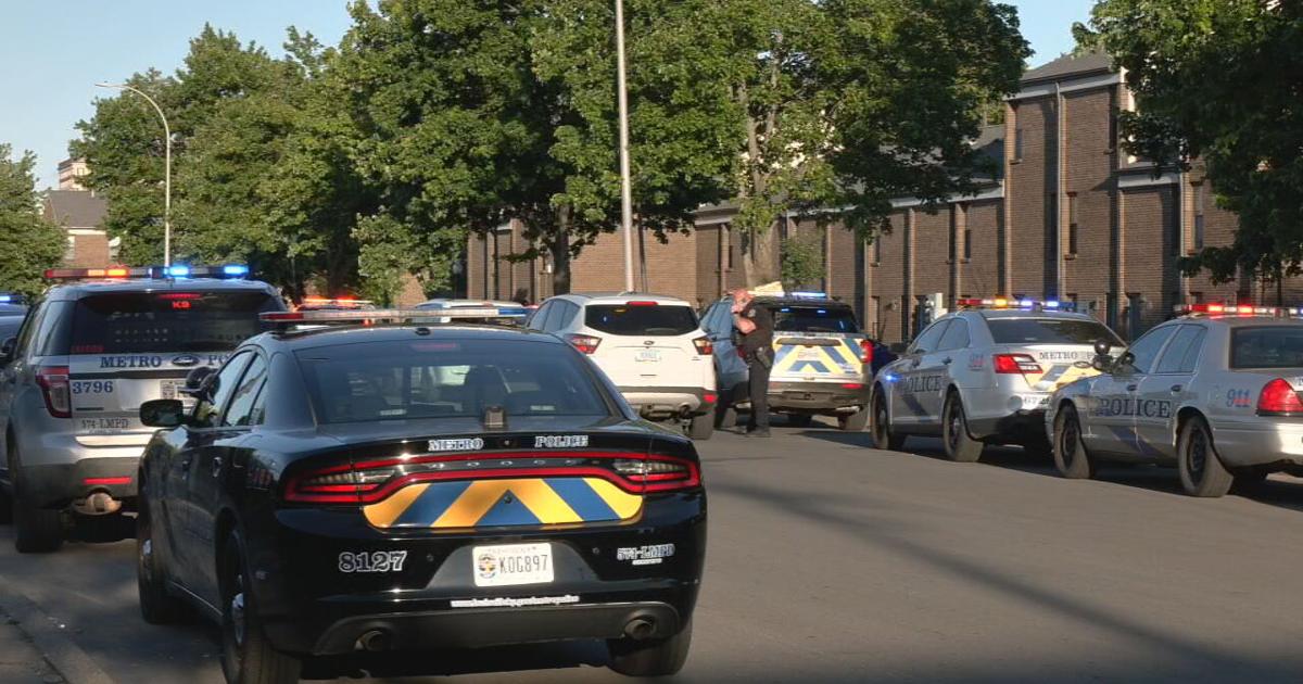 Read moreSouthern Indiana man identified as victim of fatal shooting in Louisville's Russell neighborhood
