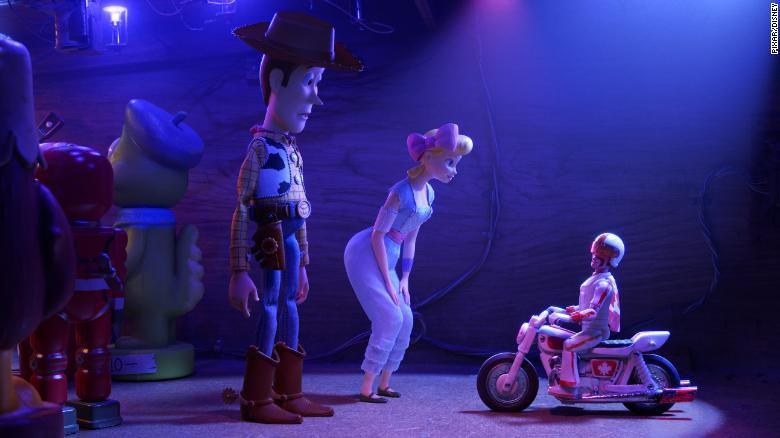 toy-story-4-duke-caboom-exlarge-169.jpg