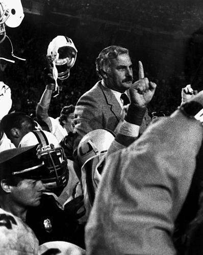 Howard Schnellenberger