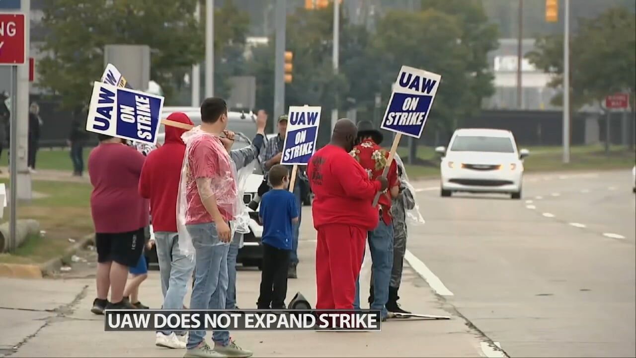 United Autoworkers Aren't Expanding Their Strike Against The Big Three ...