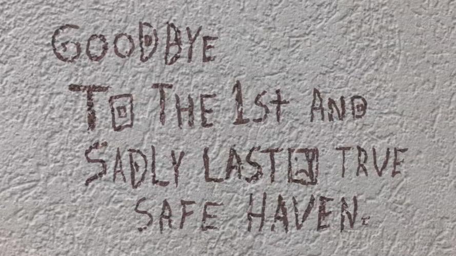 Message outside Arthur Street Hotel