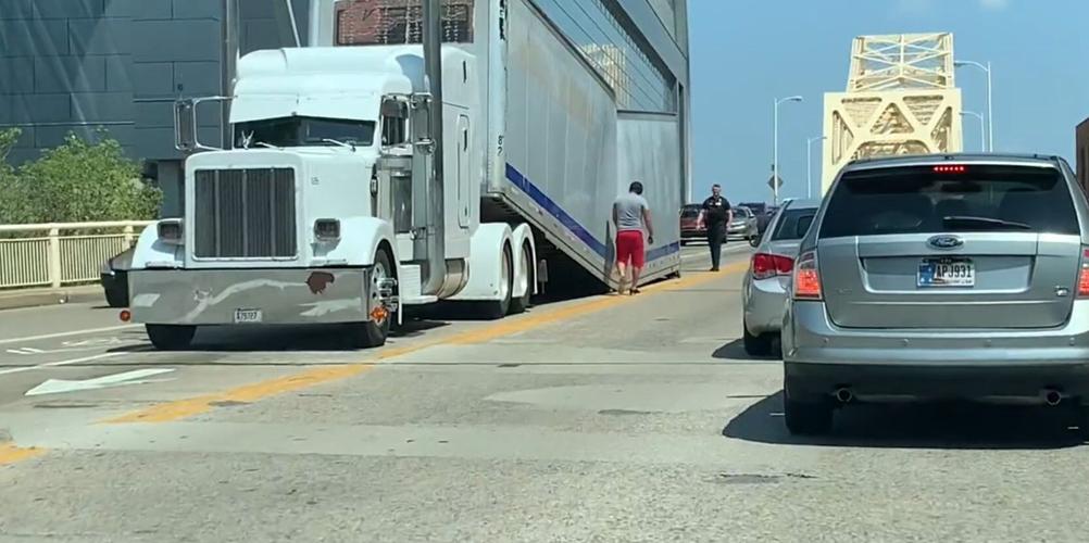 2nd street bridge crash.jpg