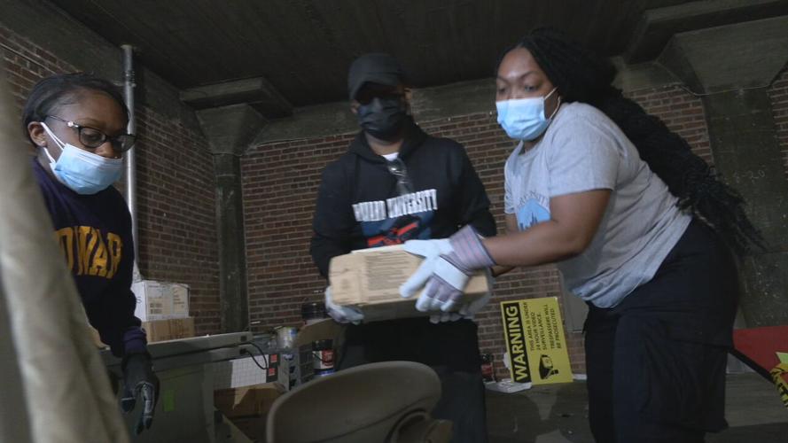 HOWARD STUDENTS CLEAN UP