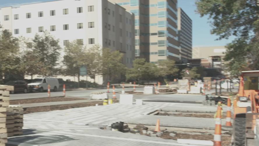 LOUISVILLE PAVING VACCINE MANDATE.jpeg