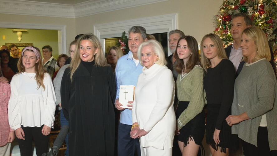 Bobbie Holsclaw sworn in