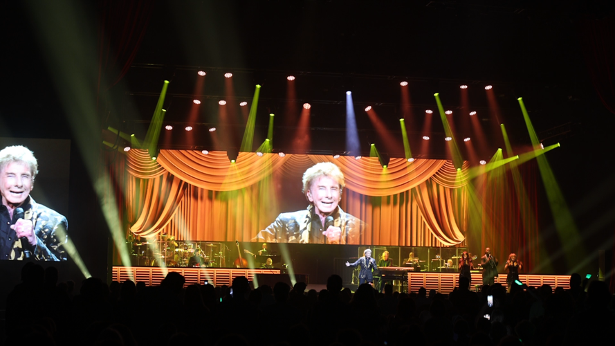 Barry Manilow performs