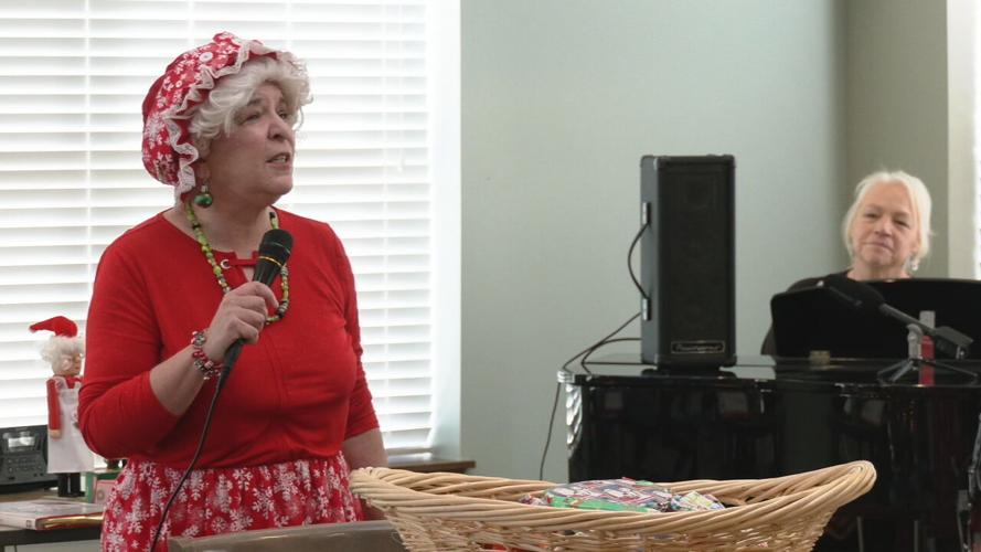 MRS CLAUS - SENIOR CITIZEN ORNAMENT GIVEAWAY 12-13-2023 (5).jpeg