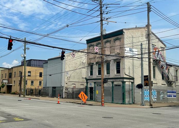 Old building near Nulu.jpg