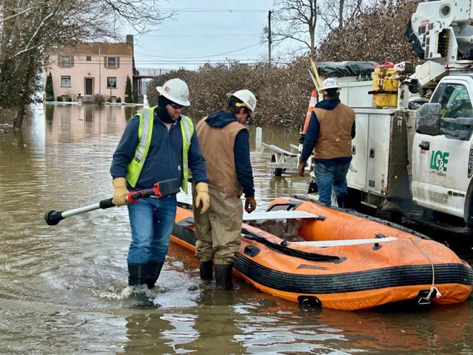 LG&E crews respond to flooding
