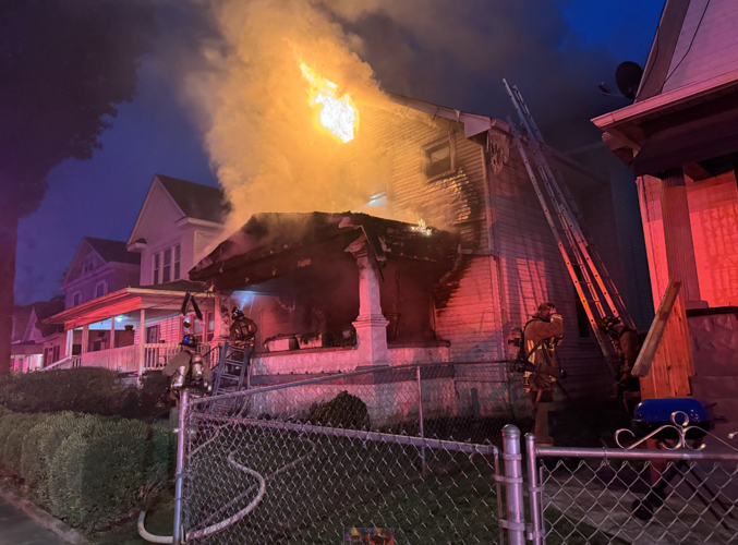 Adult and cat displaced after fire in Louisville's Shawnee's nieghborhood