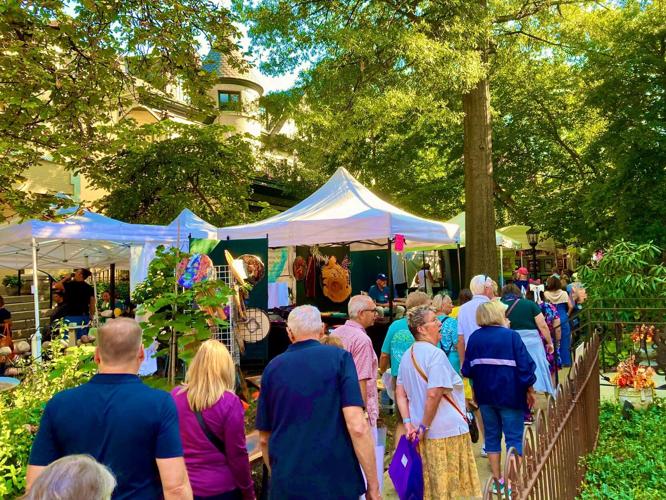 ST. JAMES ART FAIR DAY 1 13.jpg