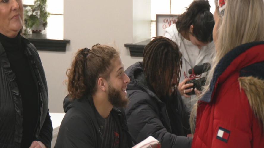 Ashton Gillotte wraps gifts at The Lord's Kitchen 12-18-24