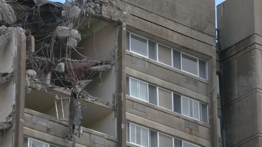 Riverview Towers demolition begins 10-17-22 (15).jpeg