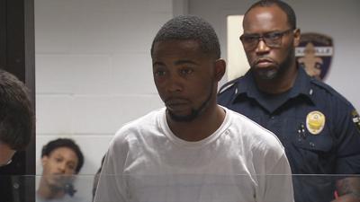 RAW VIDEO | Louisville man tries to bolt from courtroom after prison sentence