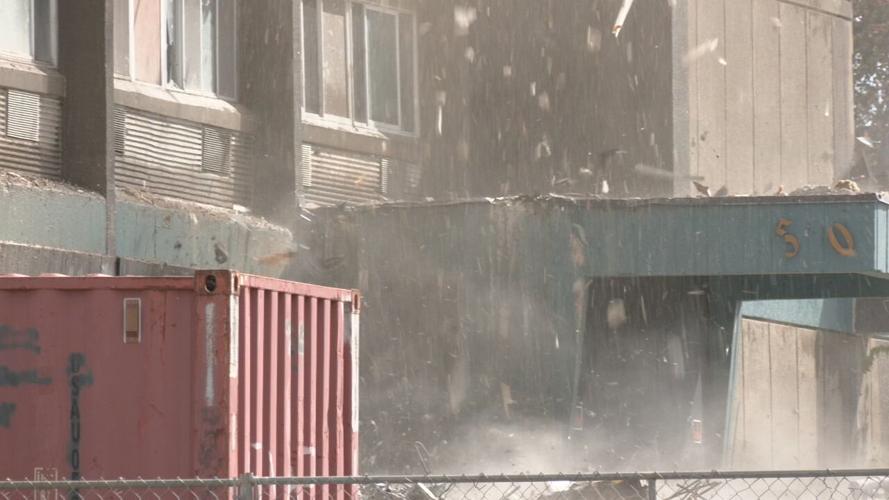 Riverview Towers demolition begins 10-17-22 (14).jpeg