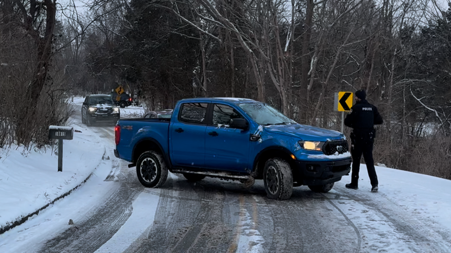Drivers turn around after JCPS bus crash in Jeffersontown
