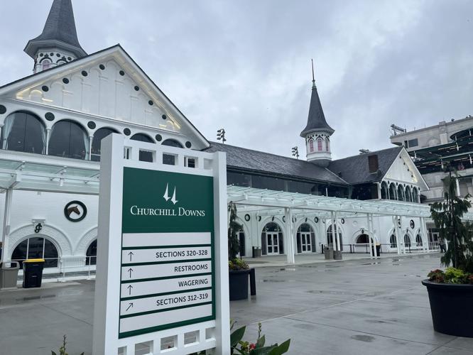 RAINY KENTUCKY OAKS MORNING 5-3-2024 (1).jpg