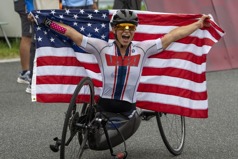 Louisville S Oksana Masters Picks Up 2nd Gold Medal At Tokyo Paralympics News Wdrb Com