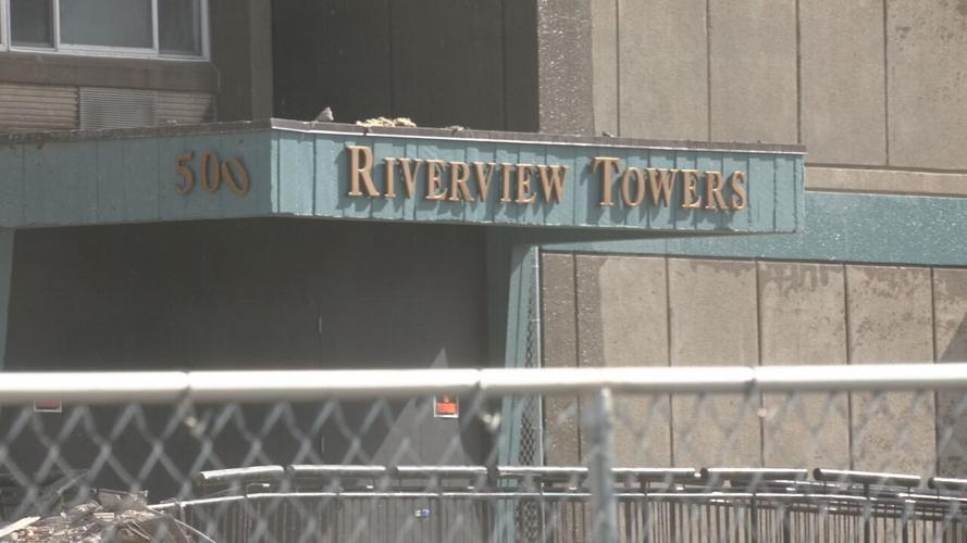 Riverview Towers demolition begins 10-17-22 (9).jpeg