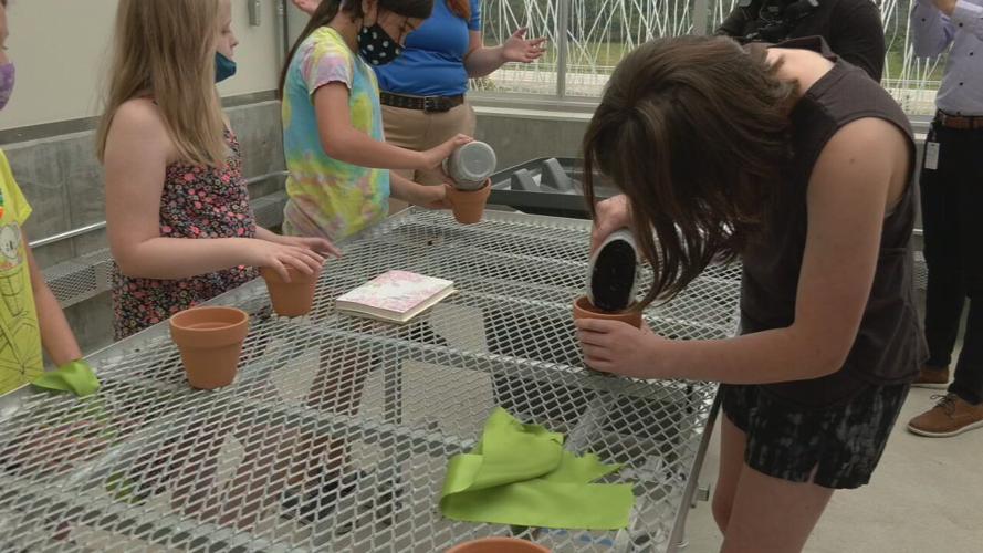 The Ellen T. Leslie Botanical Gardens Classroom Building