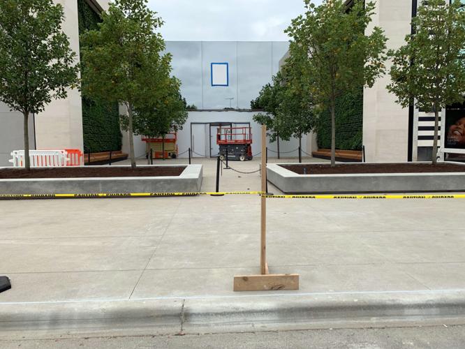 Future site of relocated Apple Store in Oxmoor Center