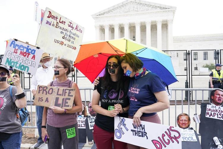 ABORTION RULING - SUPREME COURT PROTESTS - AP 6-24-2022 10.jpeg